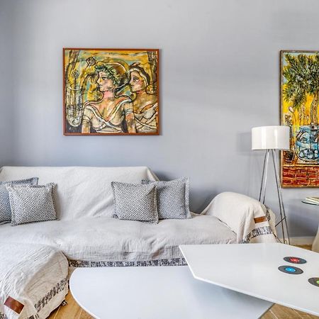 Spacious Flat With Courtyard And Private Parking! 아테네 외부 사진