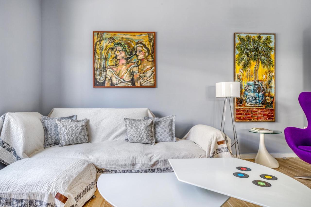 Spacious Flat With Courtyard And Private Parking! 아테네 외부 사진