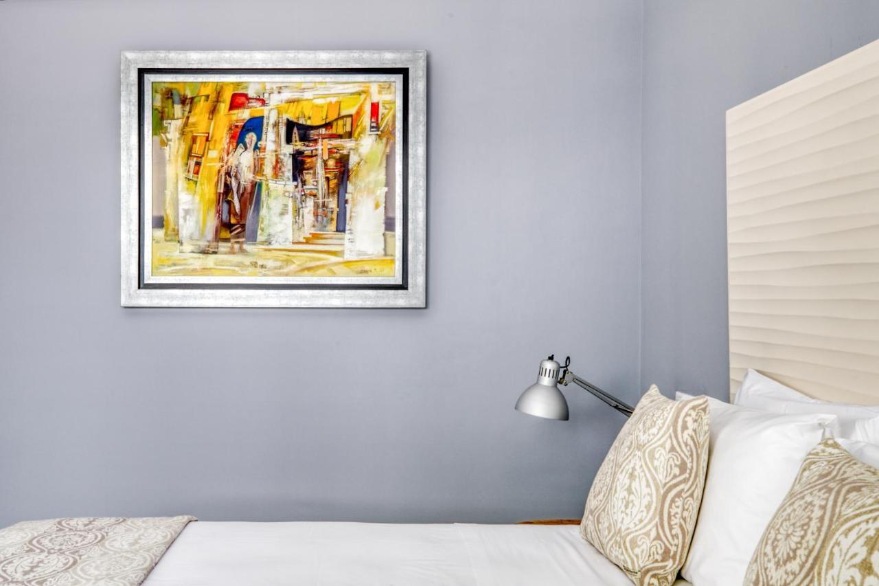 Spacious Flat With Courtyard And Private Parking! 아테네 외부 사진