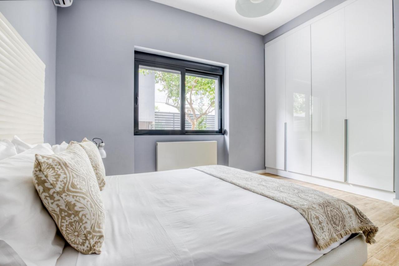 Spacious Flat With Courtyard And Private Parking! 아테네 외부 사진