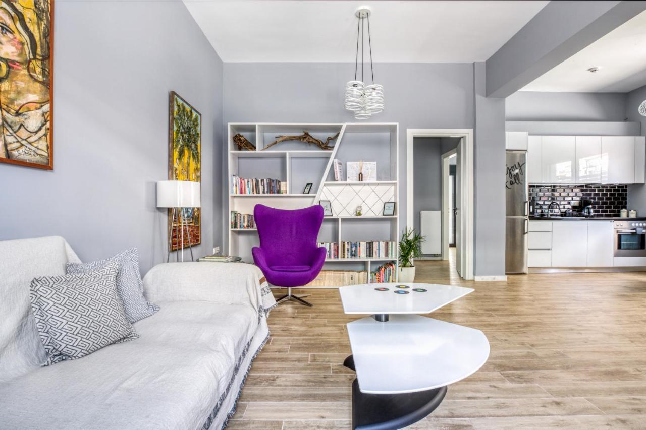 Spacious Flat With Courtyard And Private Parking! 아테네 외부 사진