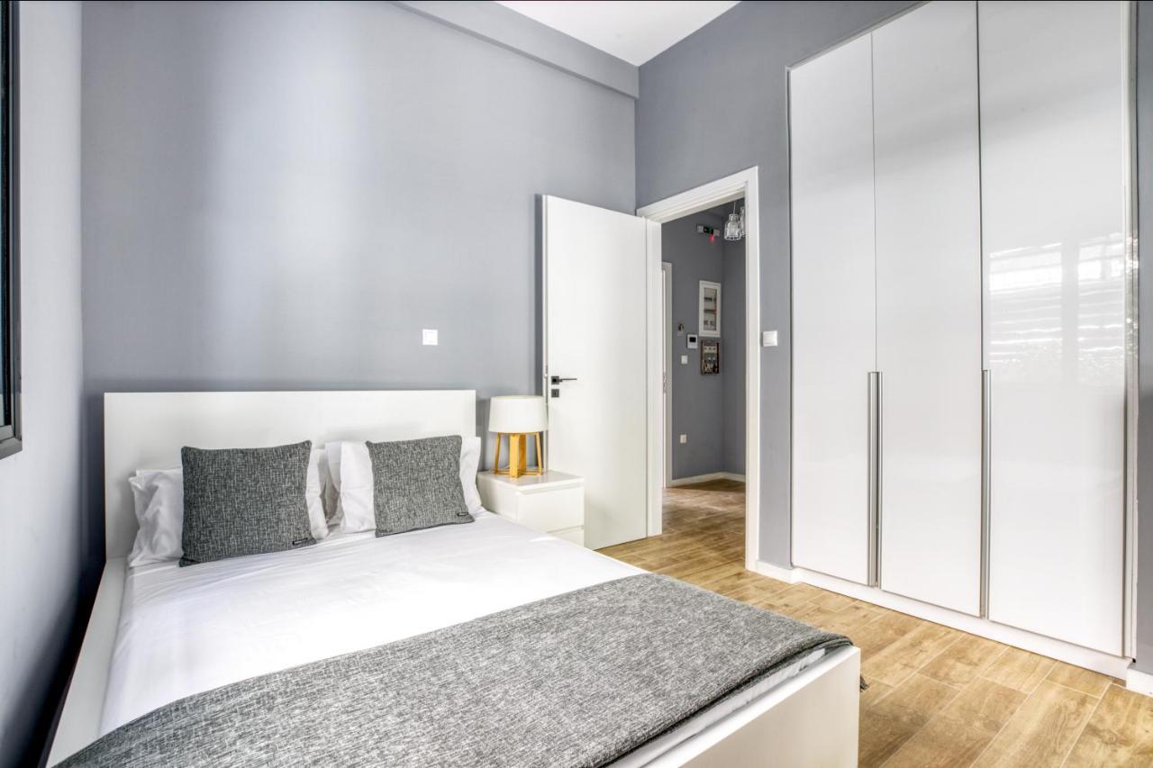 Spacious Flat With Courtyard And Private Parking! 아테네 외부 사진